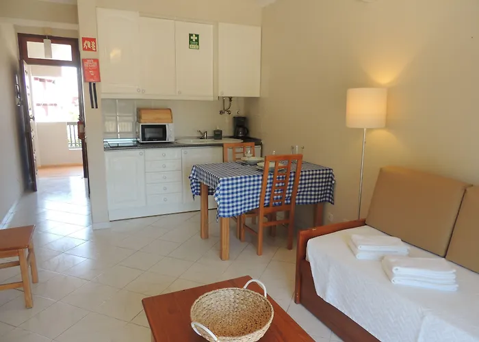 Appartement Kiss - *