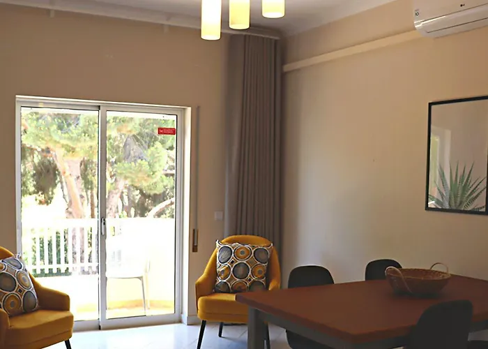 Appartement Kiss - *